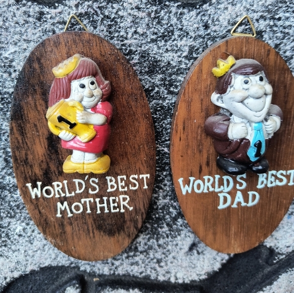 Vintage World’s Best Mother And Best Father Small Wooden Plaque Set Of 2 - Picture 5 of 6